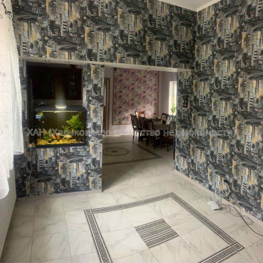 Продам будинок, Осетинская ул. , 220 м², 6 соток, капитальный ремонт 