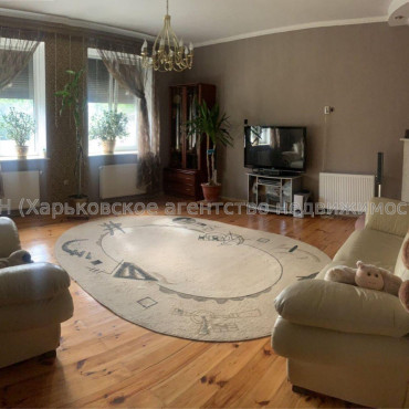 Продам будинок, Осетинская ул. , 220 м², 6 соток, капитальный ремонт 