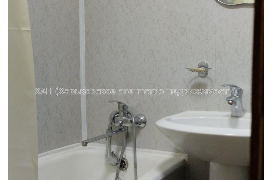 Здам квартиру, Бучмы ул. , 2 кім., 44 м², косметический ремонт 