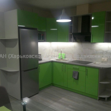 Сдам квартиру, Гвардейцев Широнинцев ул. , 72 , 2  ком., 48 м², авторский дизайн 