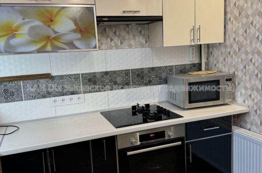 Продам квартиру, 2 кім., 56 м², капитальный ремонт 