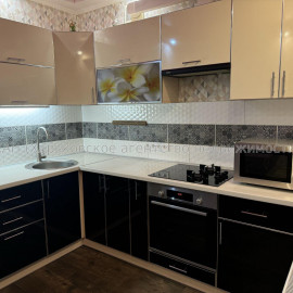 Продам квартиру, 2 кім., 56 м², капитальный ремонт