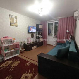 Продам квартиру, 1 кім., 32 м², косметический ремонт