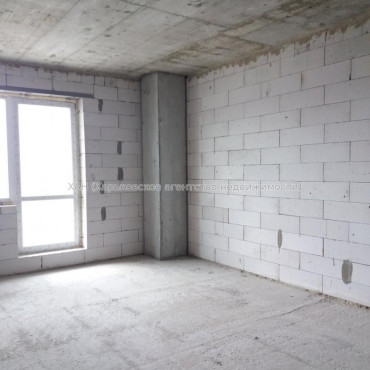 Продам квартиру, Полтавский Шлях ул. , 1  ком., 40 м², без внутренних работ 