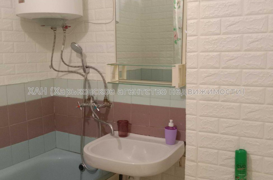 Продам квартиру, Библика ул. , 1 кім., 32 м², косметический ремонт 