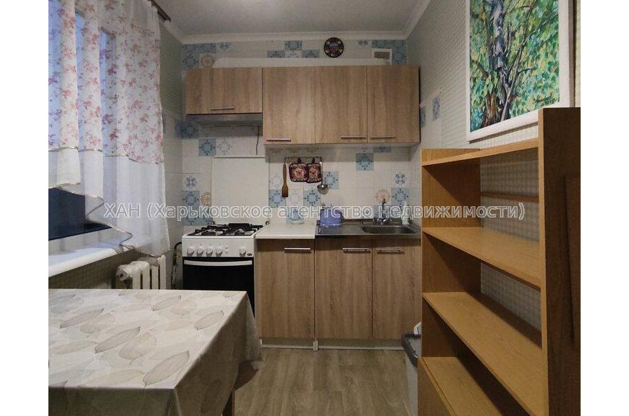 Продам квартиру, 23 Августа ул. , 3  ком., 59 м², косметический ремонт 