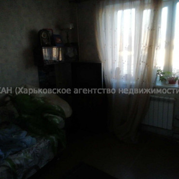 Продам квартиру, Амосова ул. , 2 кім., 51.60 м², частичный ремонт 