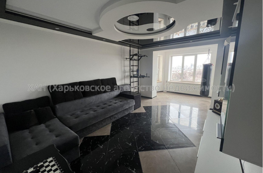 Продам квартиру, Мира ул. , 2 кім., 73 м², евроремонт 