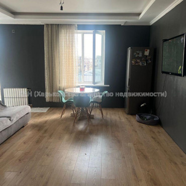 Продам квартиру, Кооперативная ул. , 2  ком., 52 м², капитальный ремонт 