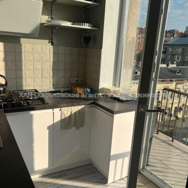 Продам квартиру, Кооперативная ул. , 2  ком., 52 м², капитальный ремонт 