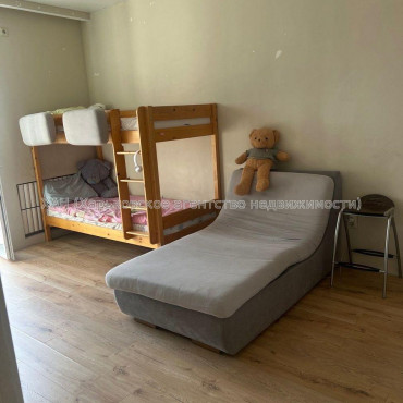 Продам квартиру, Кооперативная ул. , 2  ком., 52 м², капитальный ремонт 