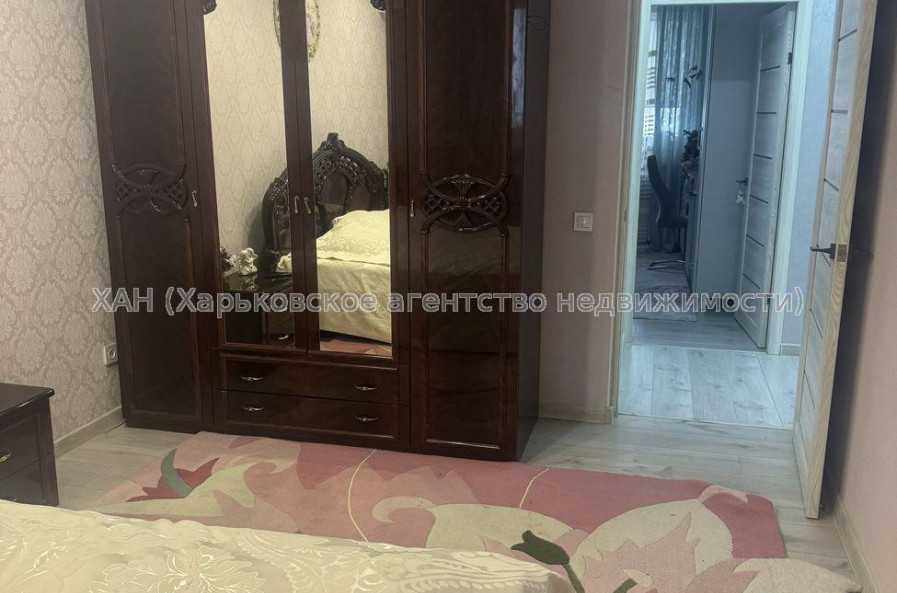 Продам квартиру, Валентиновская ул. , 3 кім., 65 м², авторский дизайн 