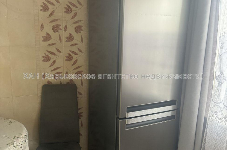 Продам квартиру, Валентиновская ул. , 3 кім., 65 м², авторский дизайн 