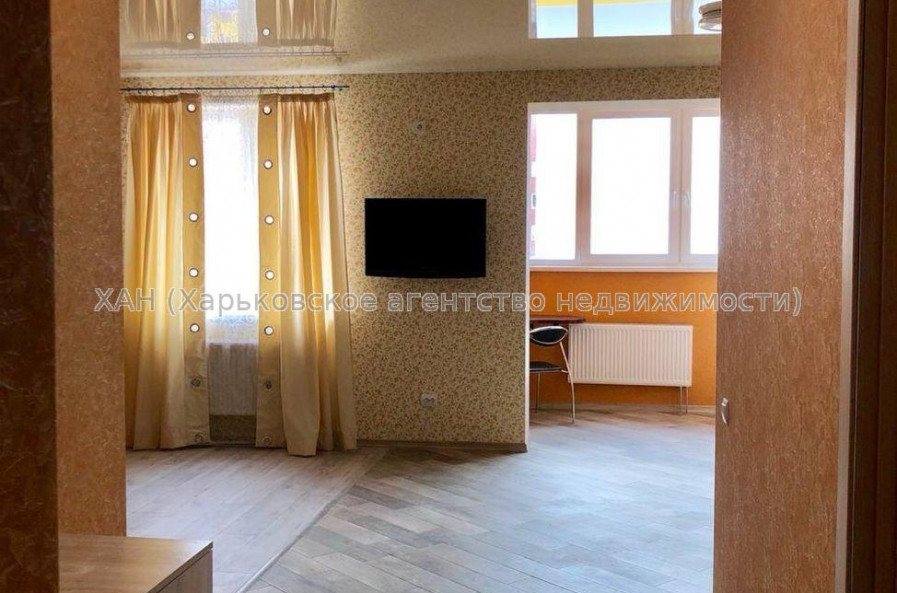 Продам квартиру, Драгоманова ул. , 1 кім., 39 м², авторский дизайн 