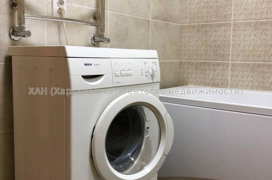 Продам квартиру, Драгоманова ул. , 1 кім., 39 м², авторский дизайн 