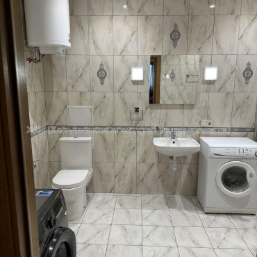 Продам квартиру, Победы просп. , 3 кім., 108 м², авторский дизайн 