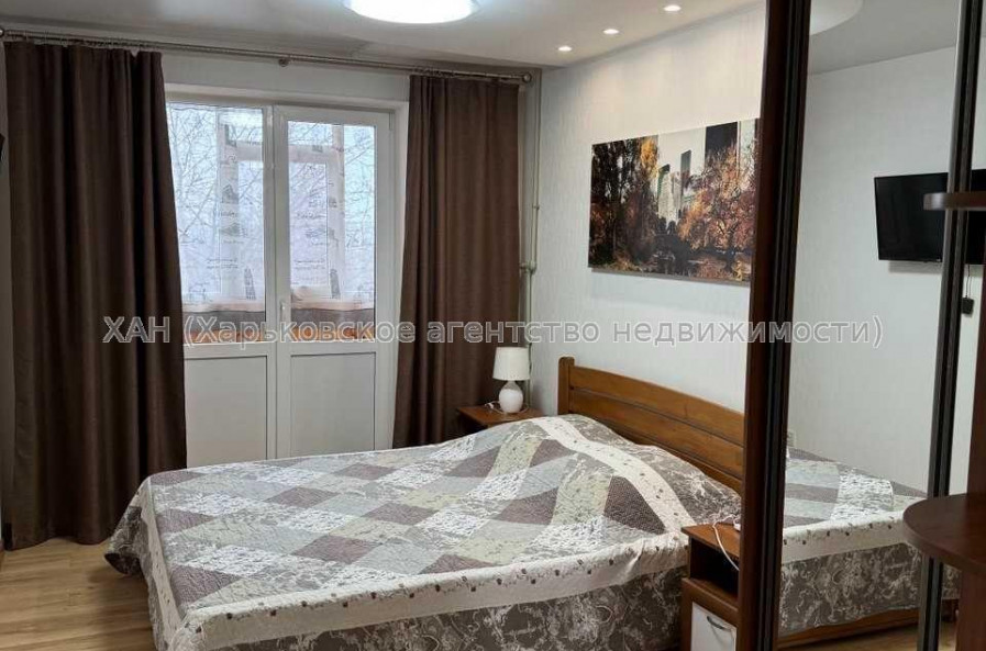 Продам квартиру, Старицкого ул. , 4  ком., 80 м², авторский дизайн 