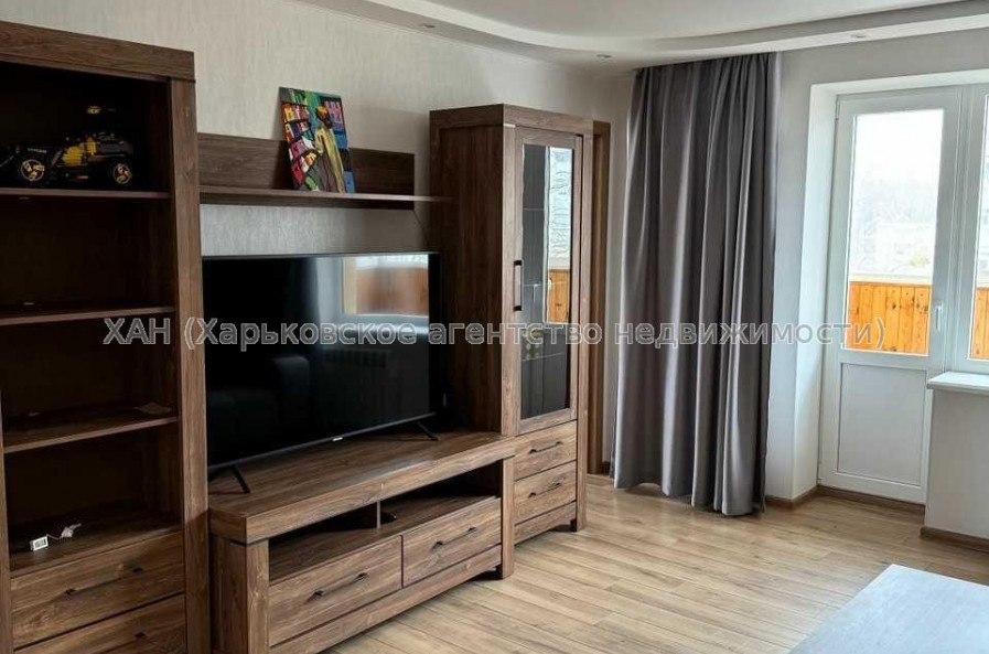 Продам квартиру, Старицкого ул. , 4  ком., 80 м², авторский дизайн 