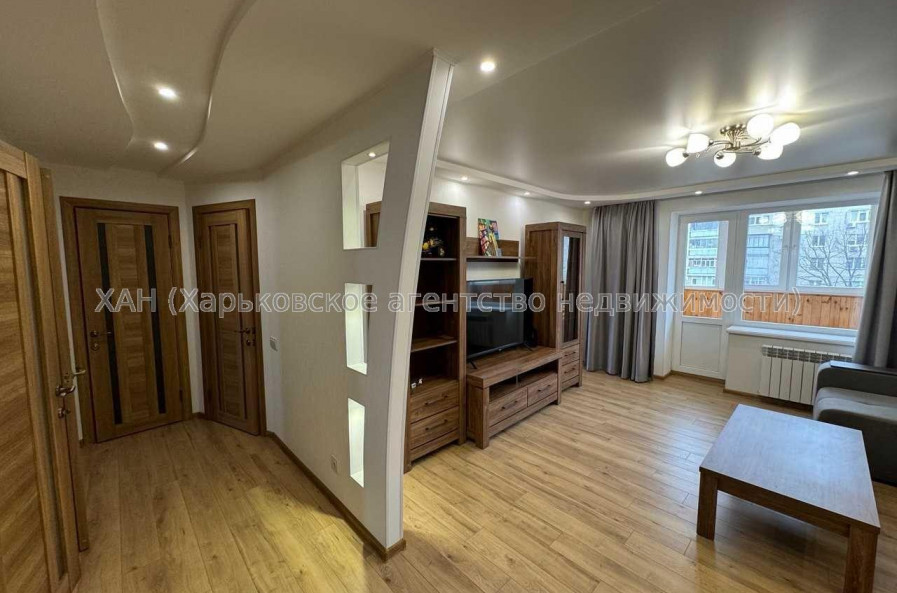 Продам квартиру, Старицкого ул. , 4  ком., 80 м², авторский дизайн 