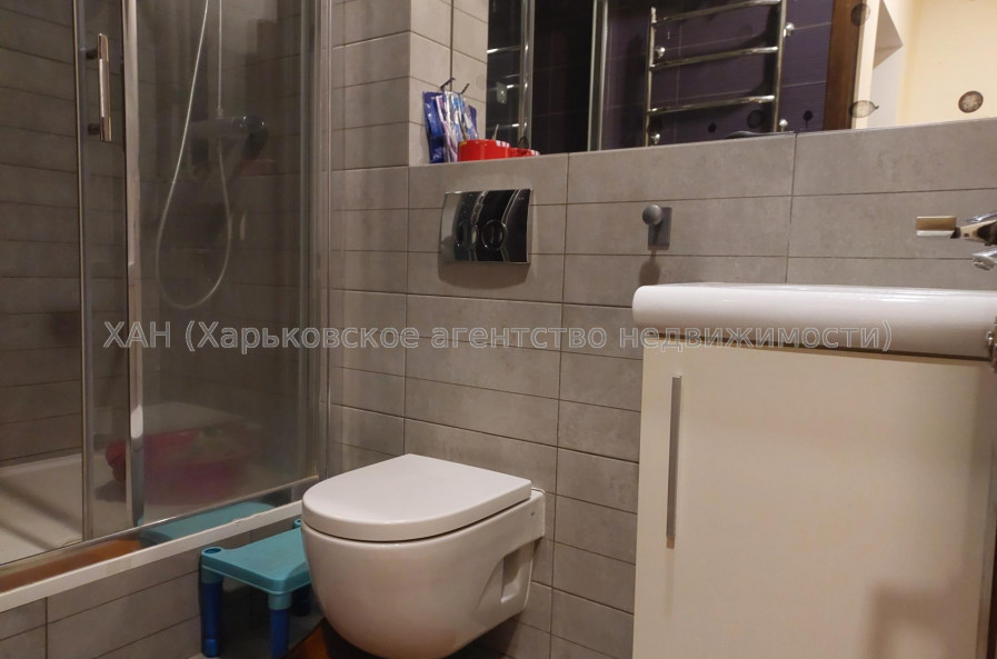 Продам квартиру, Александровский просп. , 3  ком., 94.30 м², евроремонт 