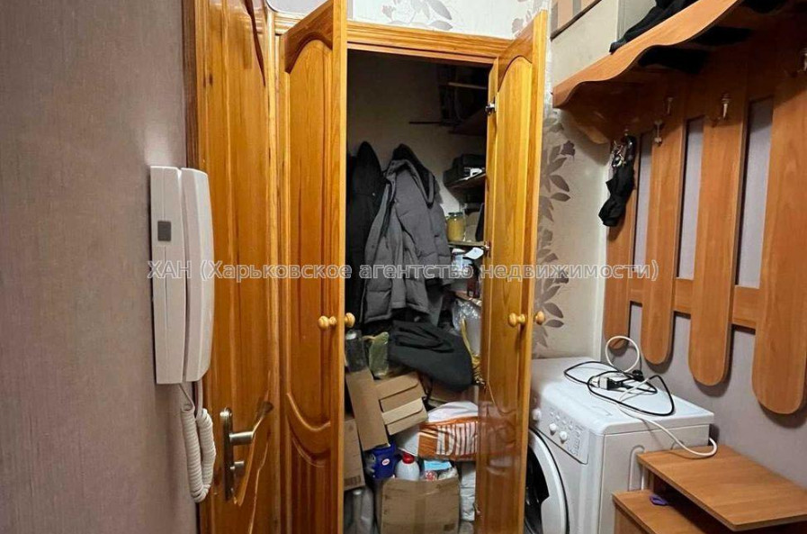 Продам квартиру, Гвардейцев Широнинцев ул. , 1  ком., 36 м², советский ремонт 