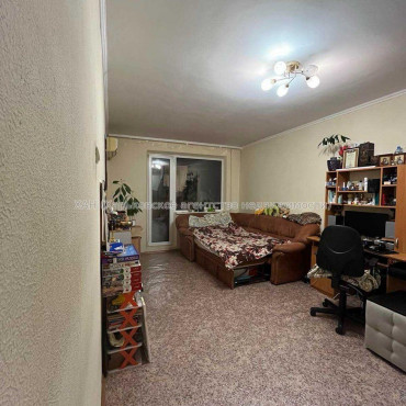 Продам квартиру, Гвардейцев Широнинцев ул. , 1  ком., 36 м², косметический ремонт 