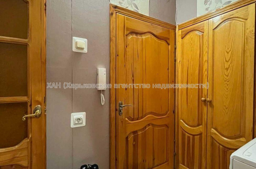 Продам квартиру, Гвардейцев Широнинцев ул. , 1  ком., 36 м², советский ремонт 