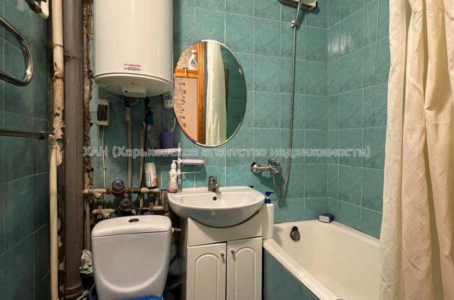 Продам квартиру, Гвардейцев Широнинцев ул. , 1  ком., 36 м², советский ремонт 