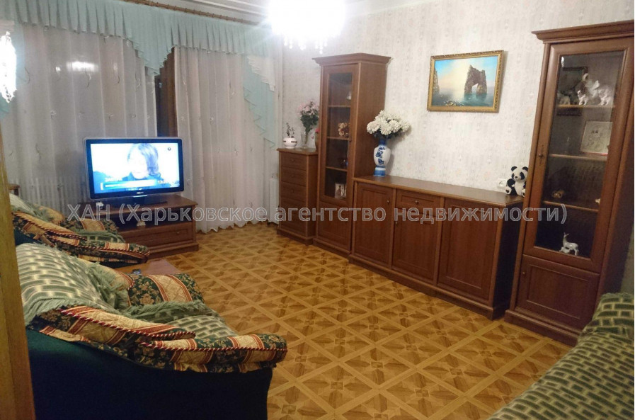 Продам квартиру, Фесенковский въезд , 2  ком., 55 м², косметический ремонт 