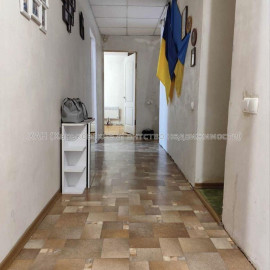 Продам квартиру, Гвардейцев Широнинцев ул. , 4 кім., 91 м², косметический ремонт