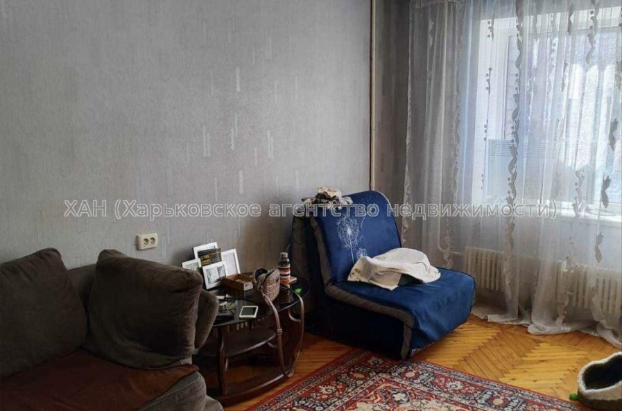 Продам квартиру, Гвардейцев Широнинцев ул. , 4  ком., 91 м², косметический ремонт 