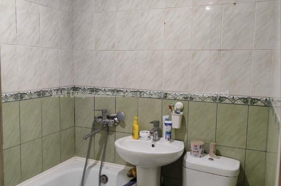 Продам квартиру, Гвардейцев Широнинцев ул. , 4  ком., 91 м², косметический ремонт 