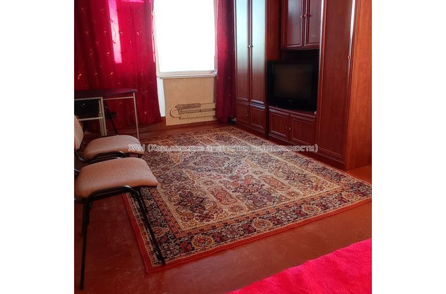 Продам квартиру, Гвардейцев Широнинцев ул. , 2  ком., 42 м², косметический ремонт 