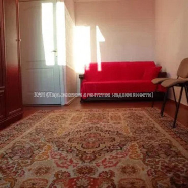 Продам квартиру, Гвардейцев Широнинцев ул. , 2 кім., 42 м², косметический ремонт 