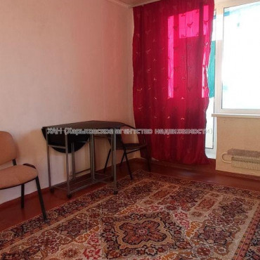 Продам квартиру, Гвардейцев Широнинцев ул. , 2  ком., 42 м², косметический ремонт 