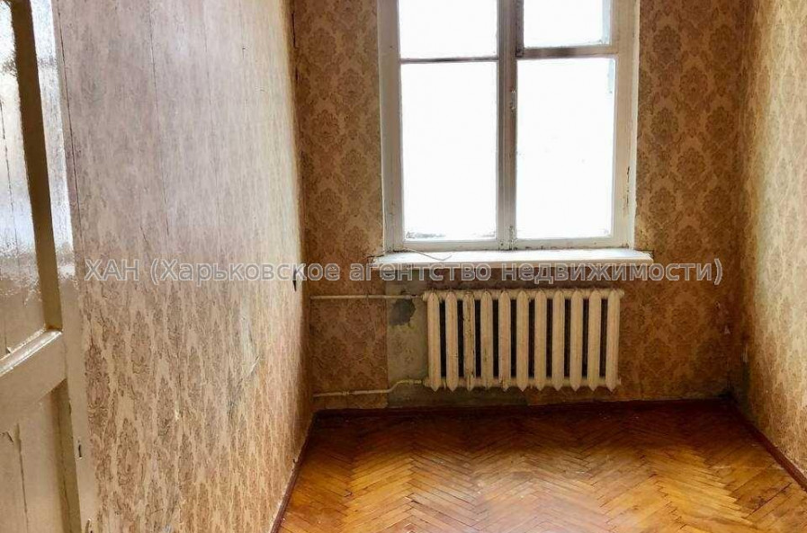 Продам квартиру, Михаила Комарова ул. , 3 кім., 68 м², советский ремонт 