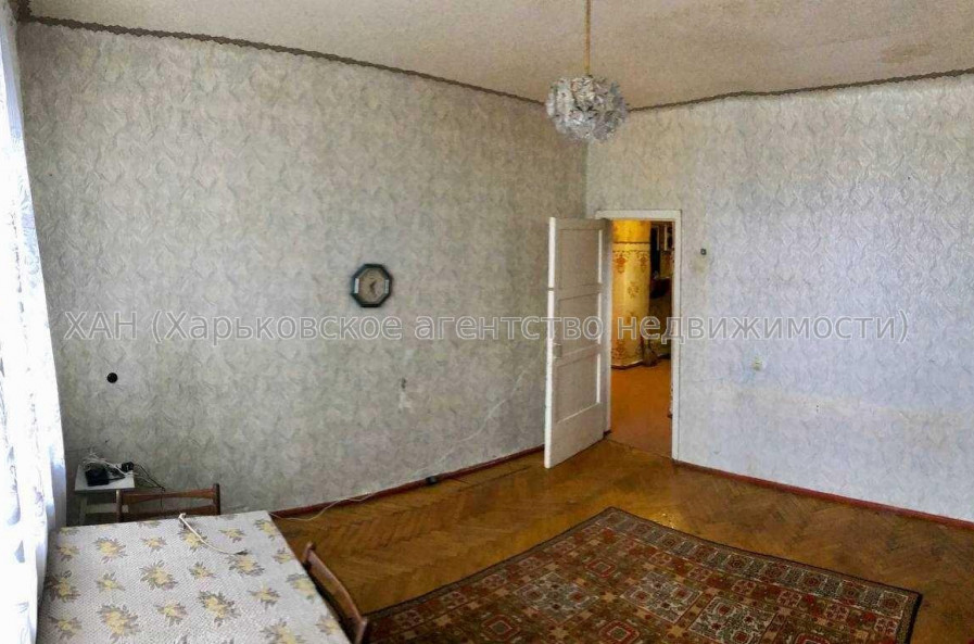 Продам квартиру, Михаила Комарова ул. , 3 кім., 68 м², советский ремонт 