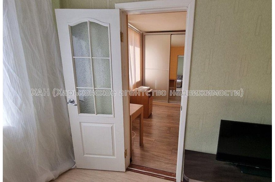 Продам квартиру, Единства ул. , 2  ком., 40 м², капитальный ремонт 