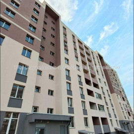 Продам квартиру, Ньютона ул. , 1  ком., 40 м², без внутренних работ