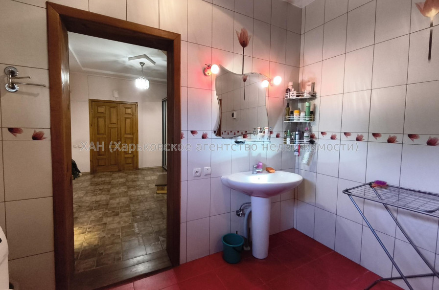 Продам будинок, Ново-Веринская ул. , 160 м², 10 соток, капитальный ремонт 