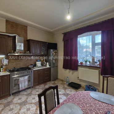 Продам будинок, Ново-Веринская ул. , 160 м², 10 соток, капитальный ремонт 