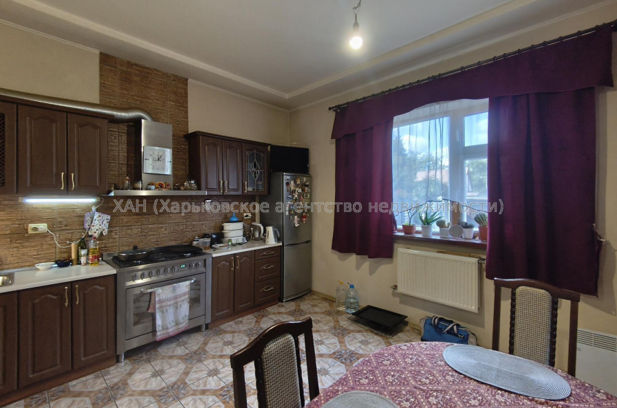 Продам будинок, Ново-Веринская ул. , 160 м², 10 соток, капитальный ремонт 