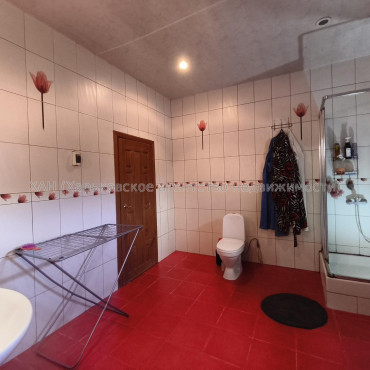Продам будинок, Ново-Веринская ул. , 160 м², 10 соток, капитальный ремонт 