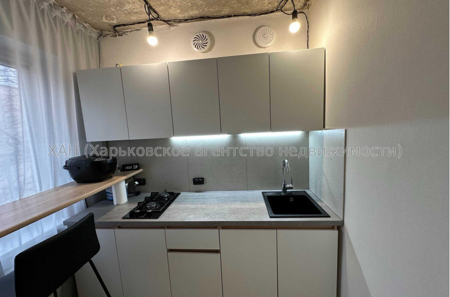 Продам квартиру, Валентиновская ул. , 2 кім., 45 м², авторский дизайн 