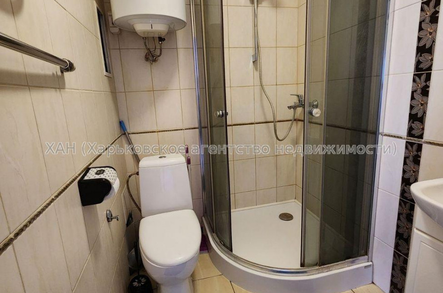 Продам квартиру, 23 Августа ул. , д. 51 , 1  ком., 32 м², евроремонт 