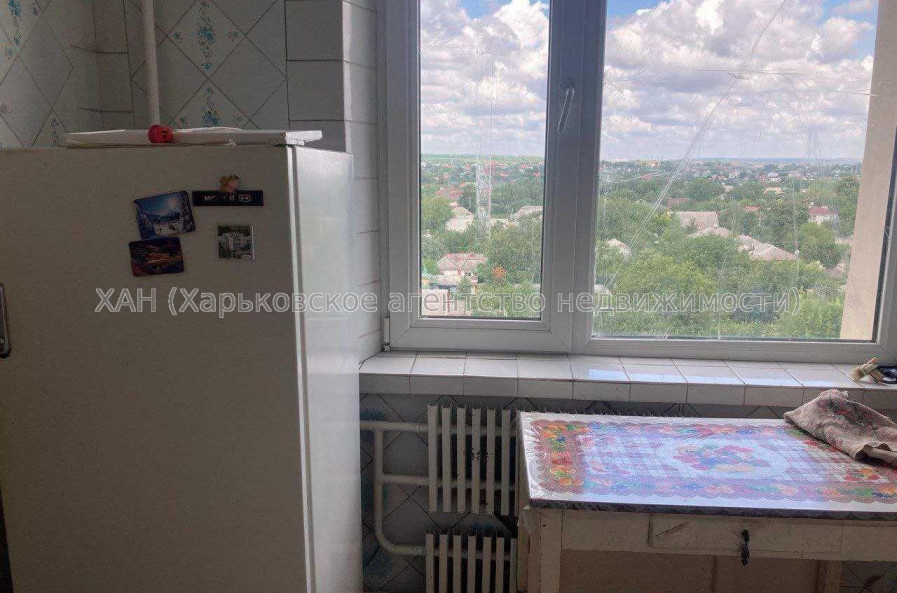 Продам квартиру, Чередниченковский пер. , 3 кім., 65 м², косметический ремонт 