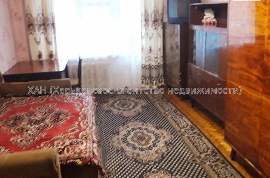 Продам квартиру, Ньютона ул. , 1 кім., 29 м², советский ремонт 