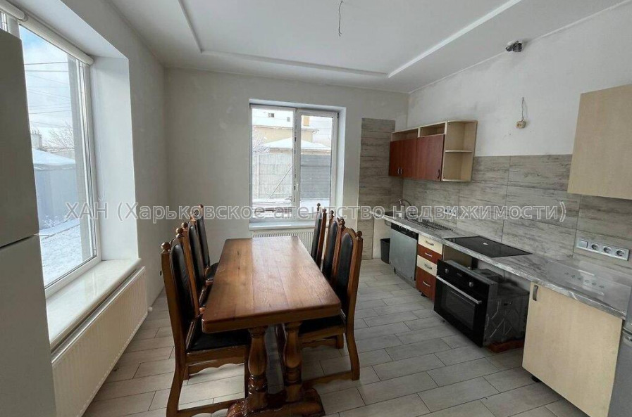 Продам будинок, Вербный 1-й пер. , 180 м², 8 соток, капитальный ремонт 