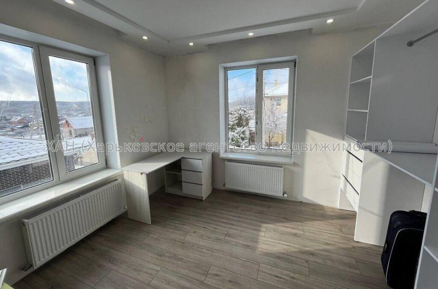 Продам будинок, Вербный 1-й пер. , 180 м², 8 соток, капитальный ремонт 