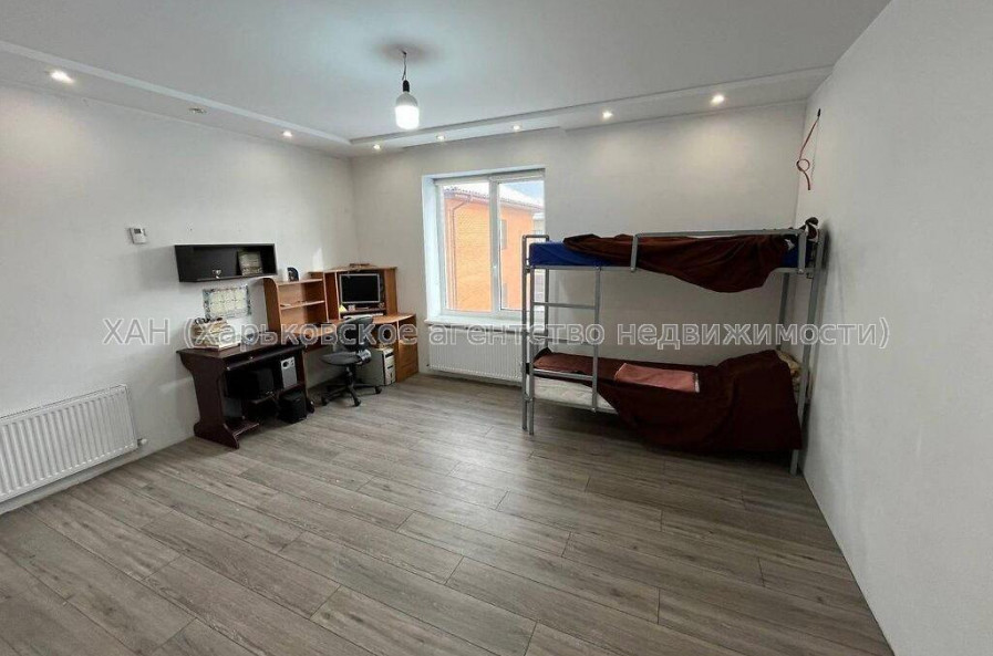 Продам будинок, Вербный 1-й пер. , 180 м², 8 соток, капитальный ремонт 